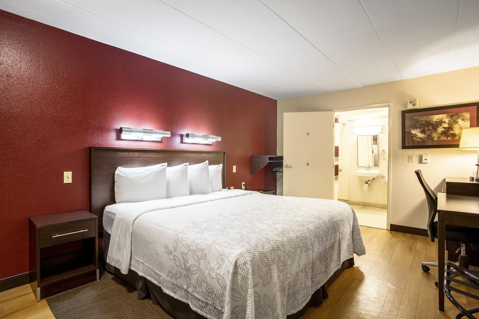 Red Roof Inn Plus+ Washington Dc - Александрия Экстерьер фото